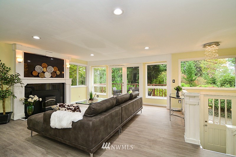 4454 Ferncroft Road Mercer Island, WA 98040 - Photo 4 of 30