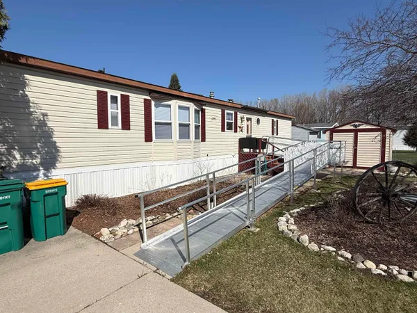 $150,000 | 402 Opal Avenue, Lannon, WI 53046
