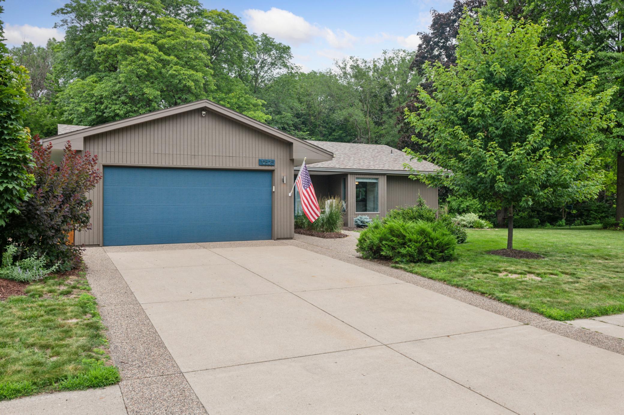 10525 Rich Road Bloomington, MN 55437 - Photo 2 of 47 Gallery Image 2