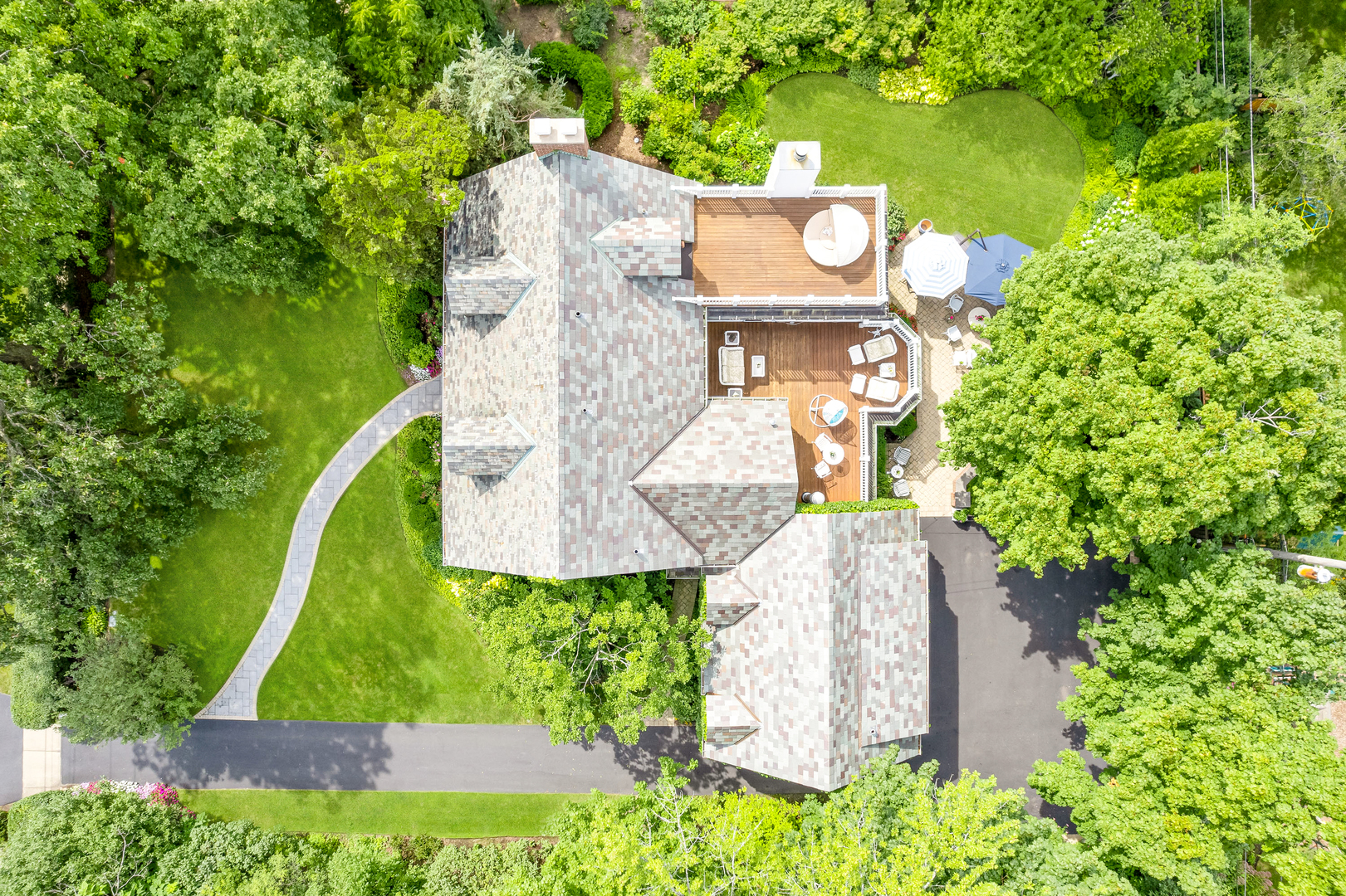 611 County Line Road Highland Park, IL 60035 - Photo 48 of 49 an aerial view of a house