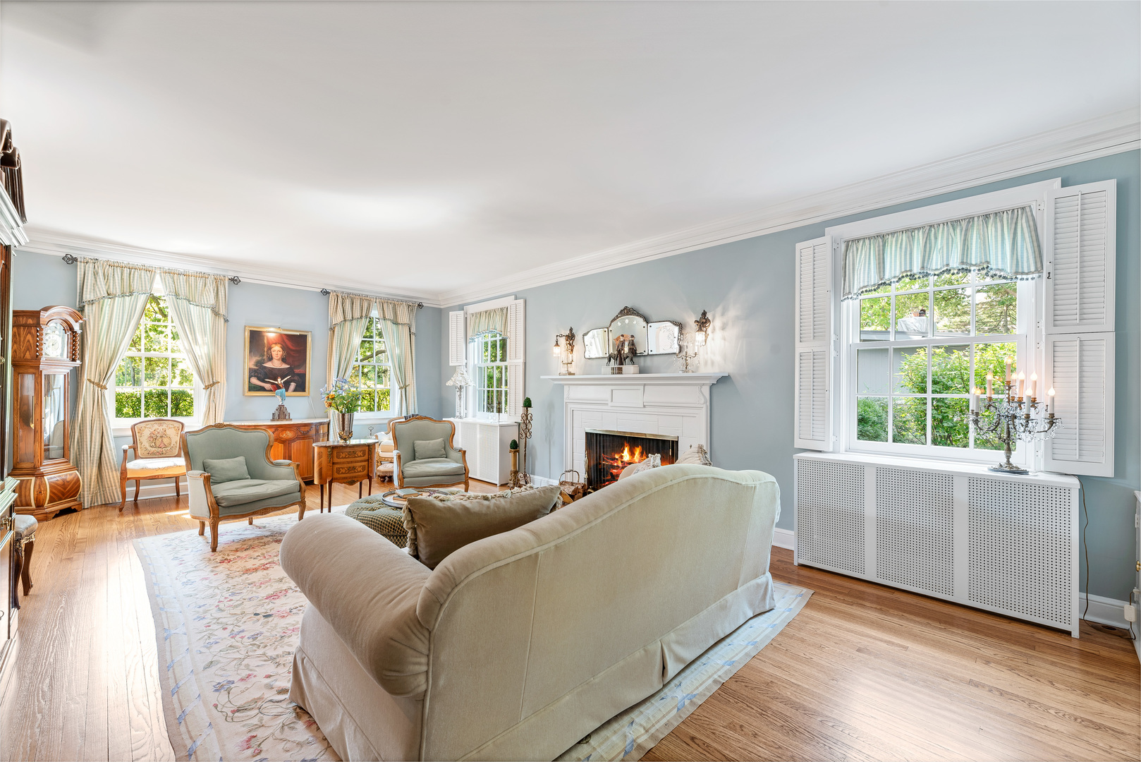 611 County Line Road Highland Park, IL 60035 - Photo 10 of 49 a living room with furniture and a window
