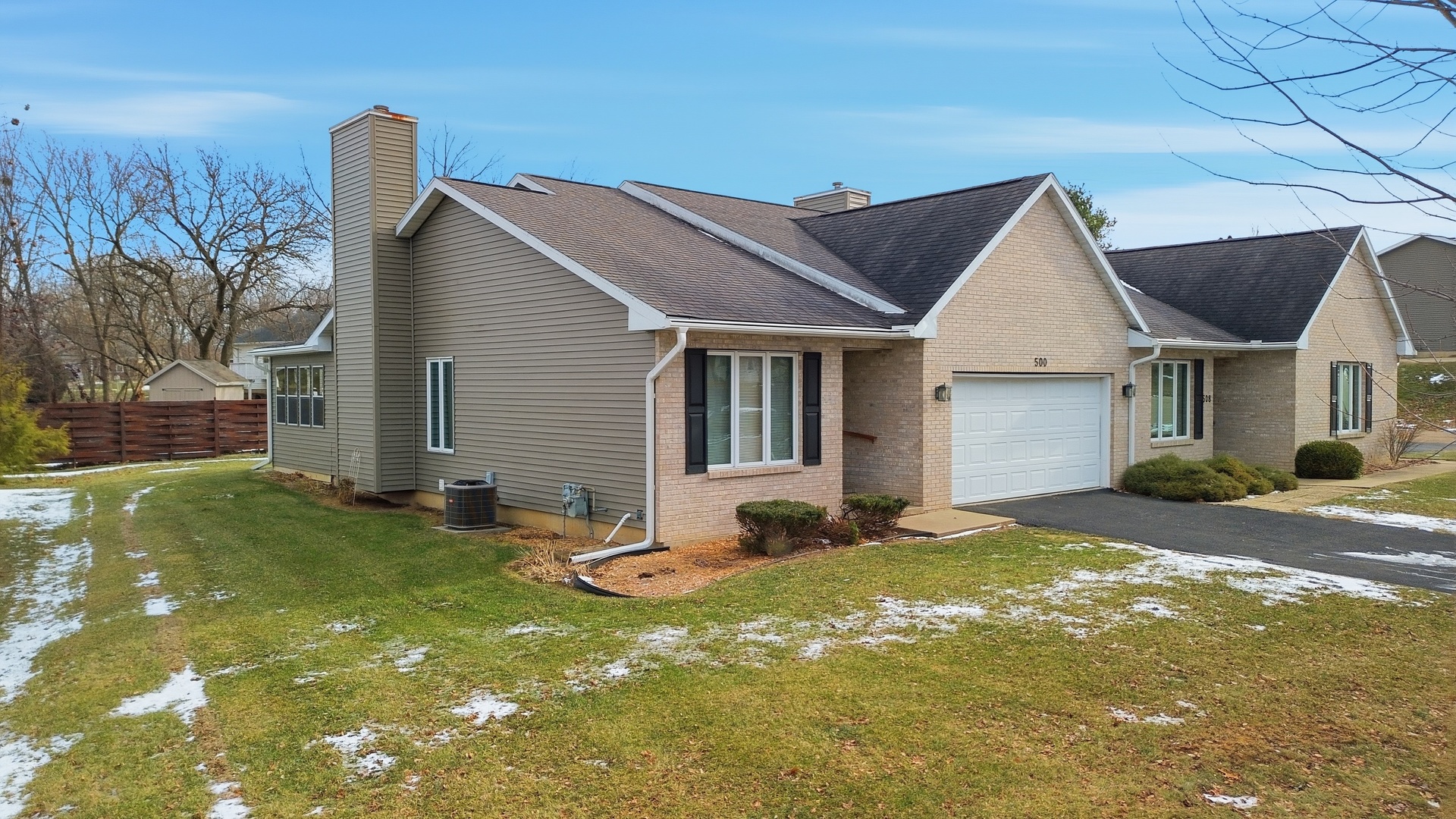 500 Countryside Lane Dixon, IL 61021 - Photo 2 of 32