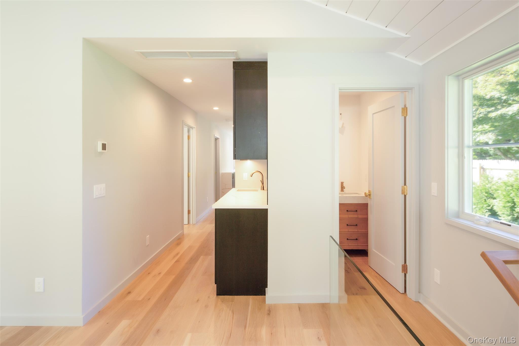 195 Little Fresh Pond Road Southampton, NY 11968 - Photo 22 of 40