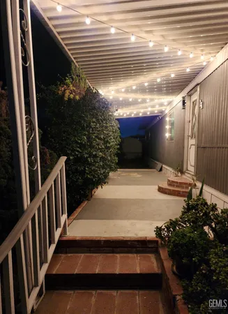 a view of an entryway of the house