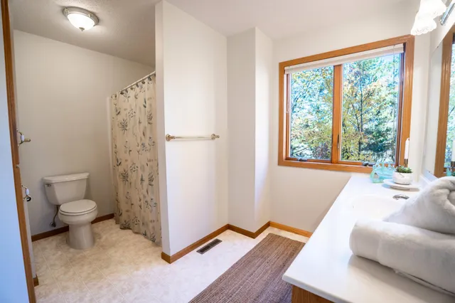 $699,900 | 2701 Arrowwood Drive Northwest, Alexandria, MN 56308