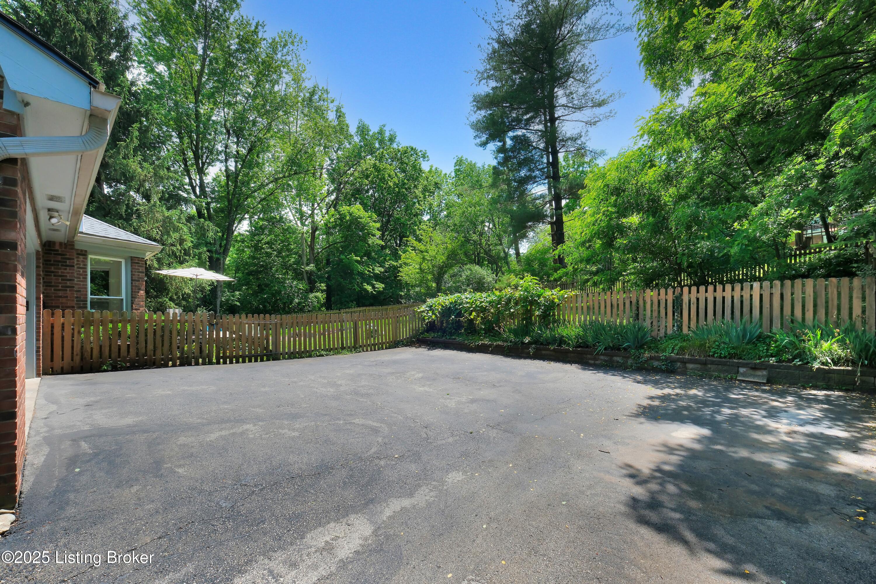 13307 Creekview Road Prospect, KY 40059 - Photo 49 of 65 Large parking pad