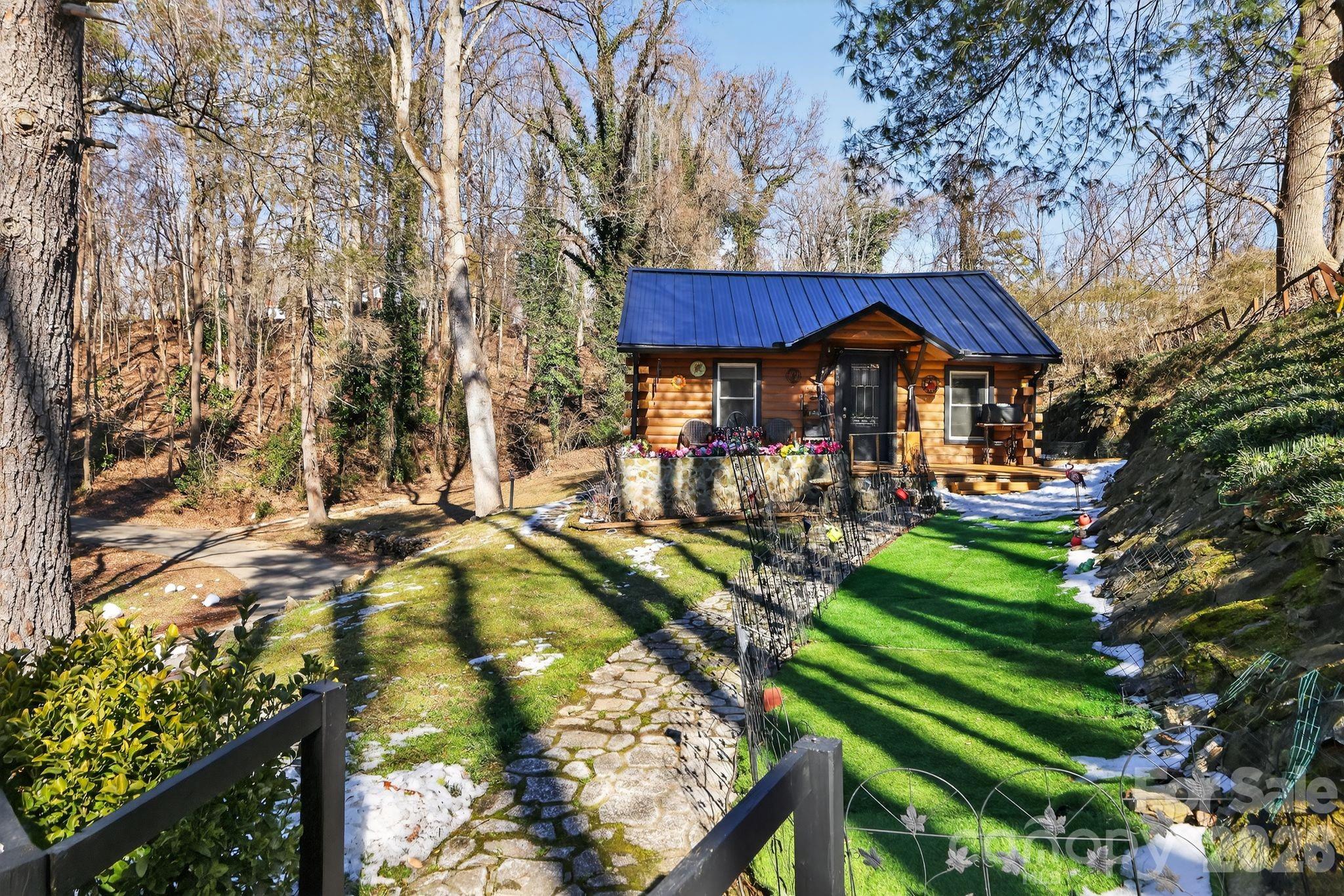 110 Pine Street Tryon, NC 28782 - Photo 12 of 32