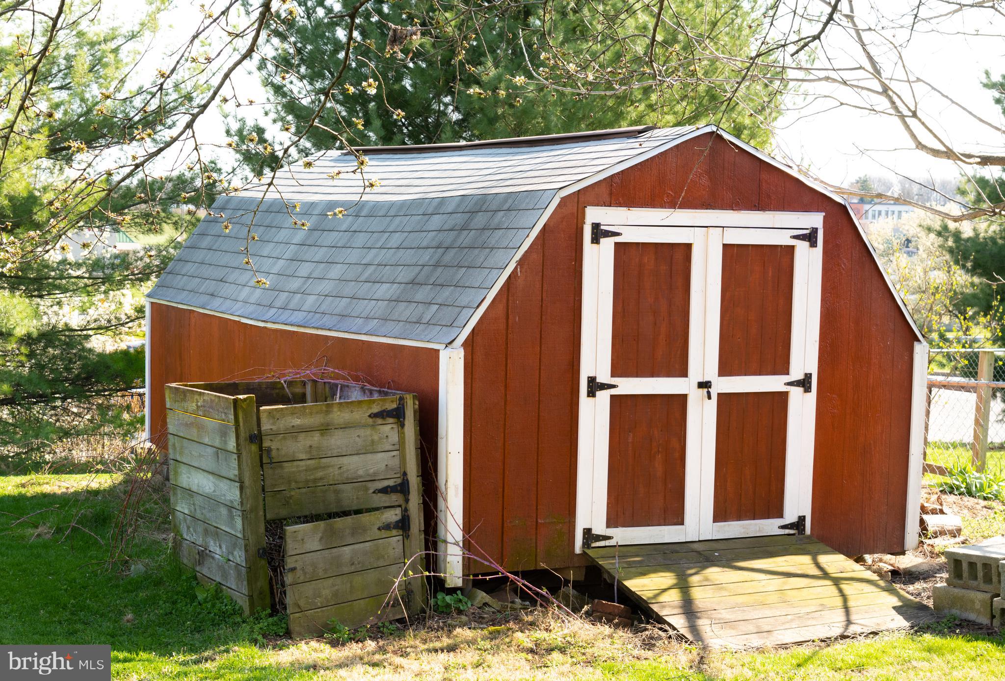 3312 Grandview Road Hanover, PA 17331 - Photo 35 of 36 Storage shed/compost bin