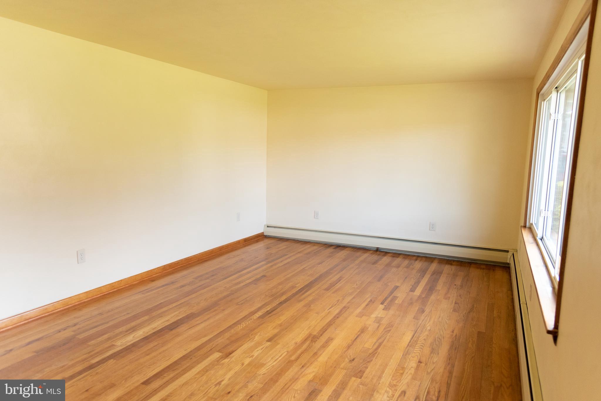 3312 Grandview Road Hanover, PA 17331 - Photo 7 of 36 Living Room