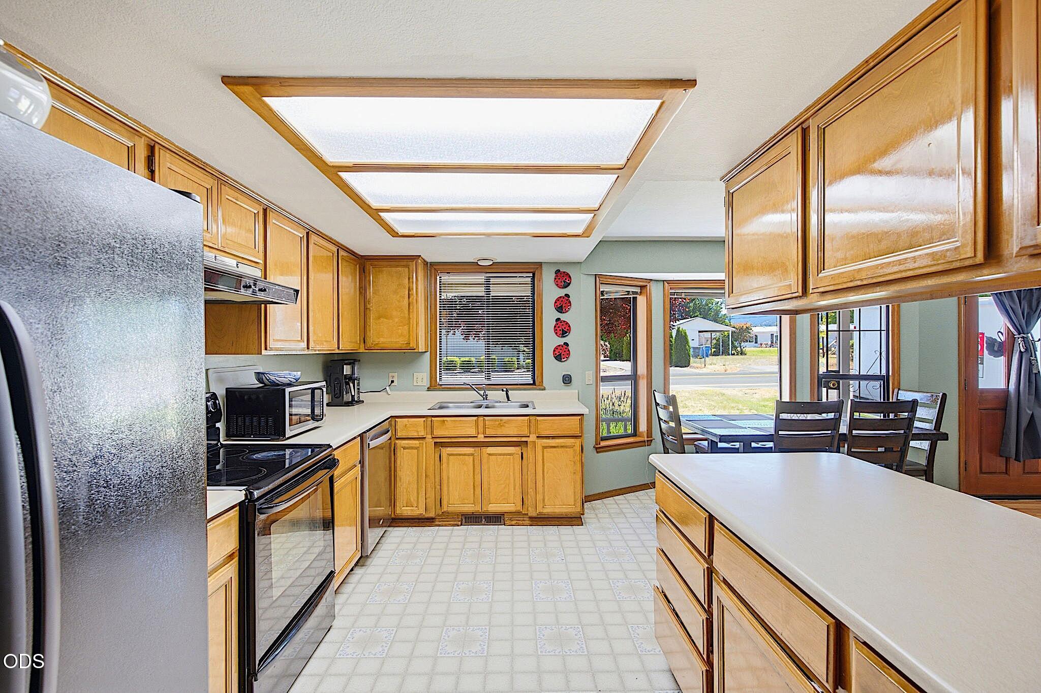 1609 Leonard Road Grants Pass, OR 97527 - Photo 16 of 38 Gallery Image 16