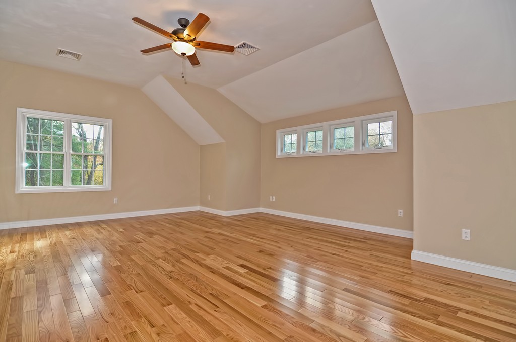 17 Three Lots Road Uxbridge, MA 01569 - Photo 11 of 18 Gallery Image 11