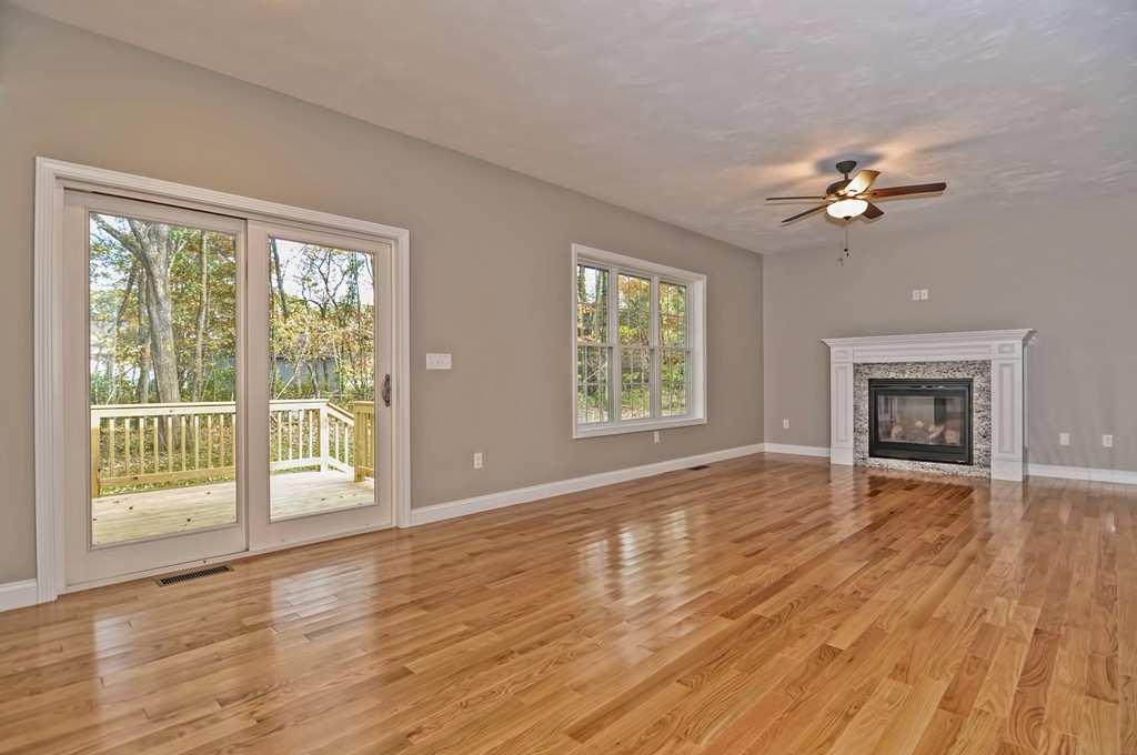 17 Three Lots Road Uxbridge, MA 01569 - Photo 5 of 18 Gallery Image 5