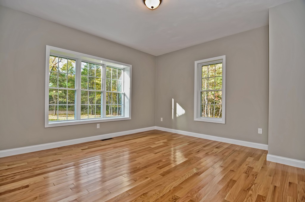 17 Three Lots Road Uxbridge, MA 01569 - Photo 10 of 18 Gallery Image 10