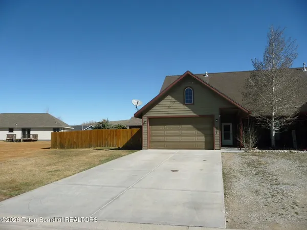 $375,000 | 825 Austin Lane, Pinedale, WY 82941