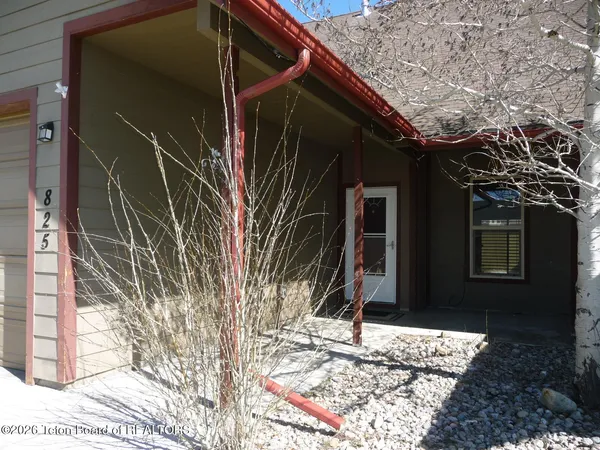 $375,000 | 825 Austin Lane, Pinedale, WY 82941