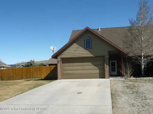 $375,000 | 825 Austin Lane, Pinedale, WY 82941