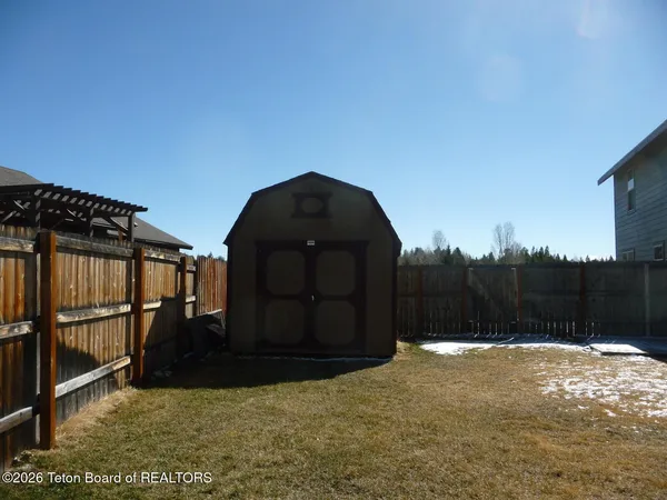 $375,000 | 825 Austin Lane, Pinedale, WY 82941