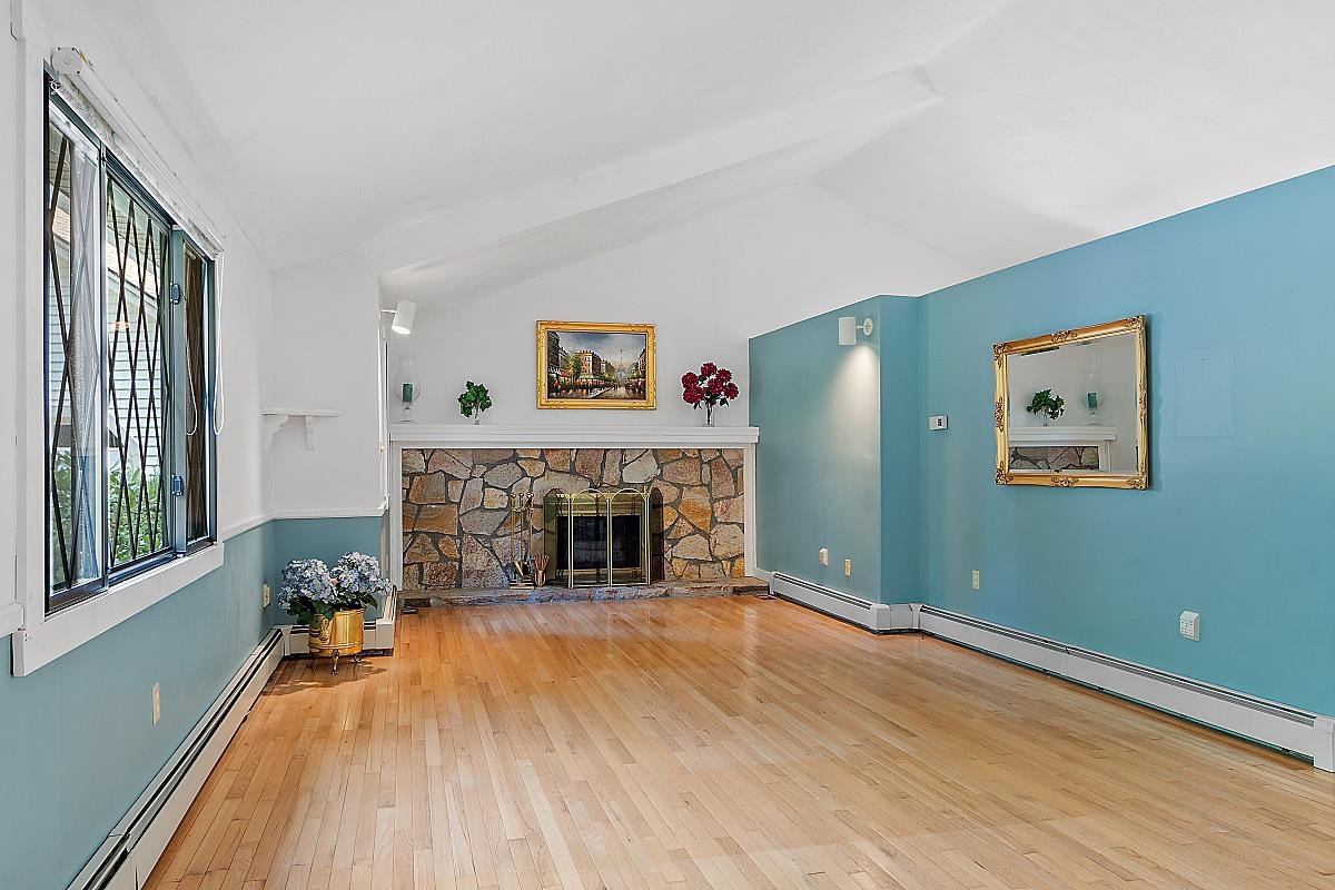 32 Summit Drive Atkinson, NH 03811 - Photo 7 of 40