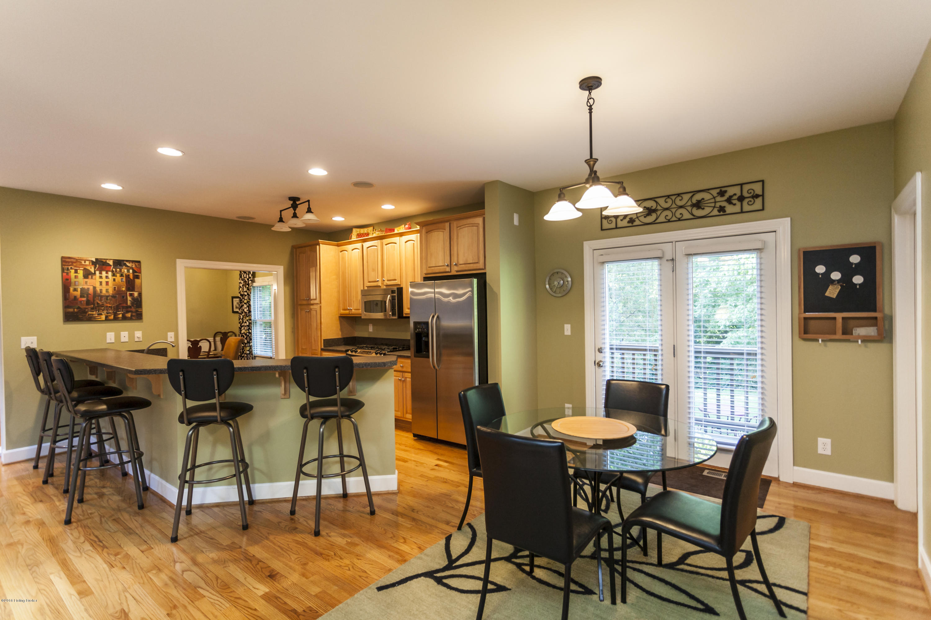 2404 Dundee Road, Unit 7 Louisville, KY 40205 - Photo 12 of 34 dinette & kitchen