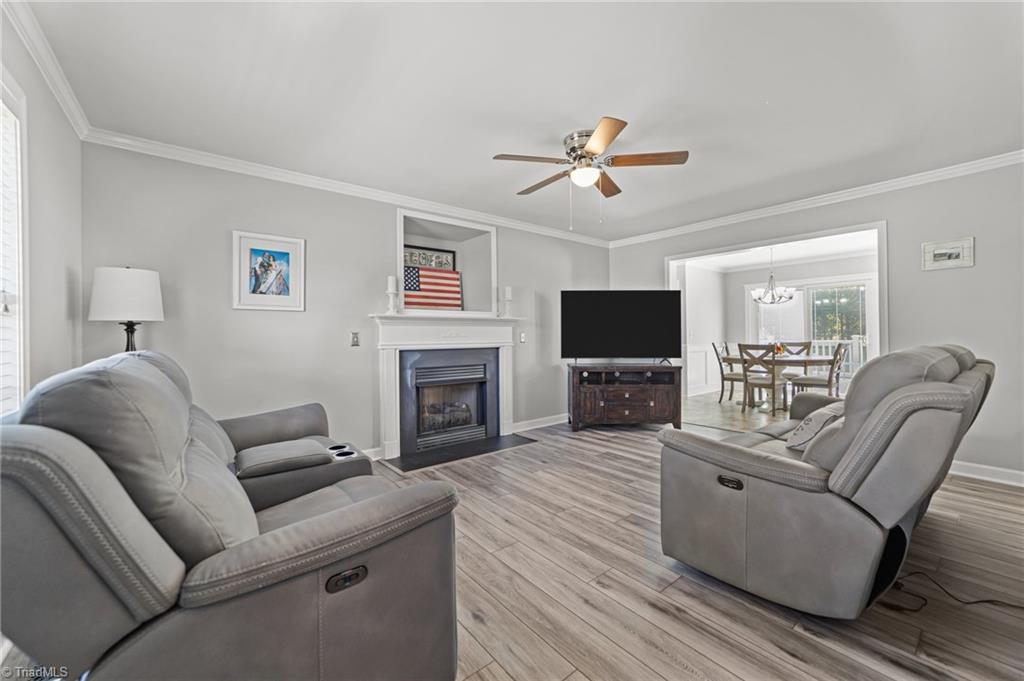 522 Salem Ridge Drive Randleman, NC 27317 - Photo 5 of 37 living room