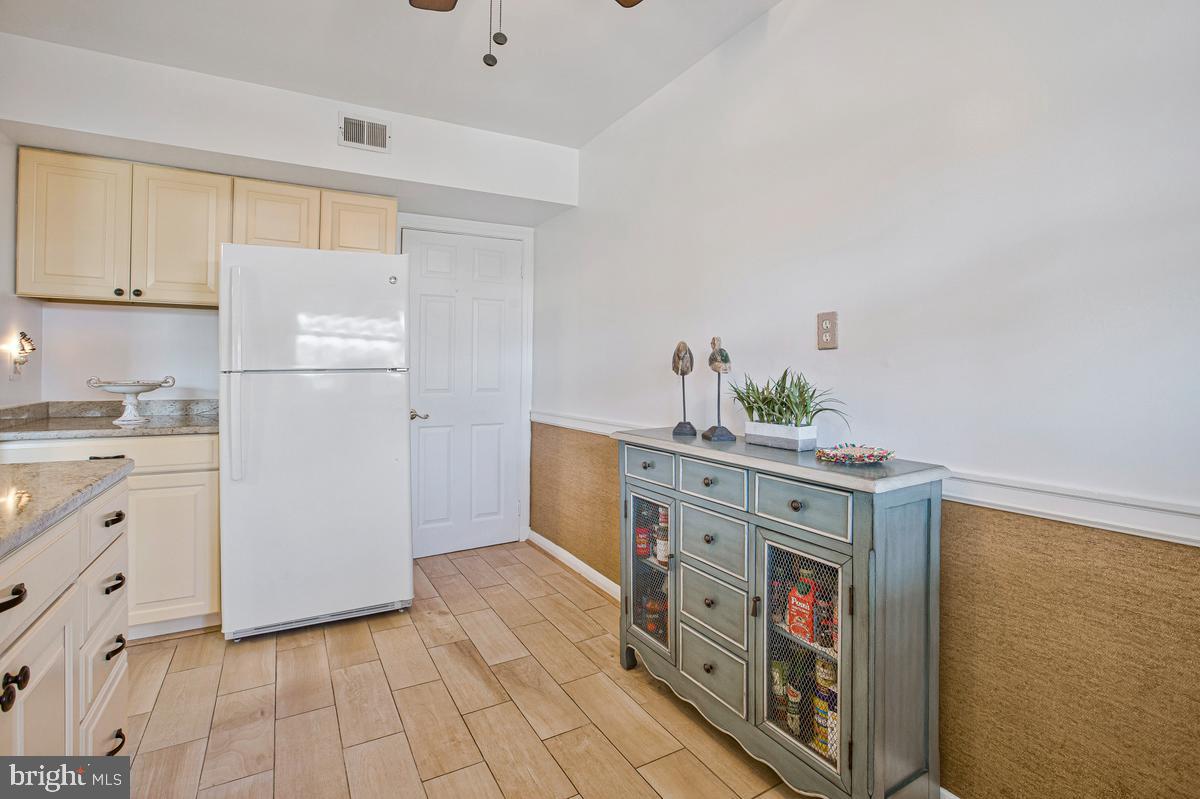 53 Garden Ridge Road Catonsville, MD 21228 - Photo 15 of 32 Room for Small Table & Stools