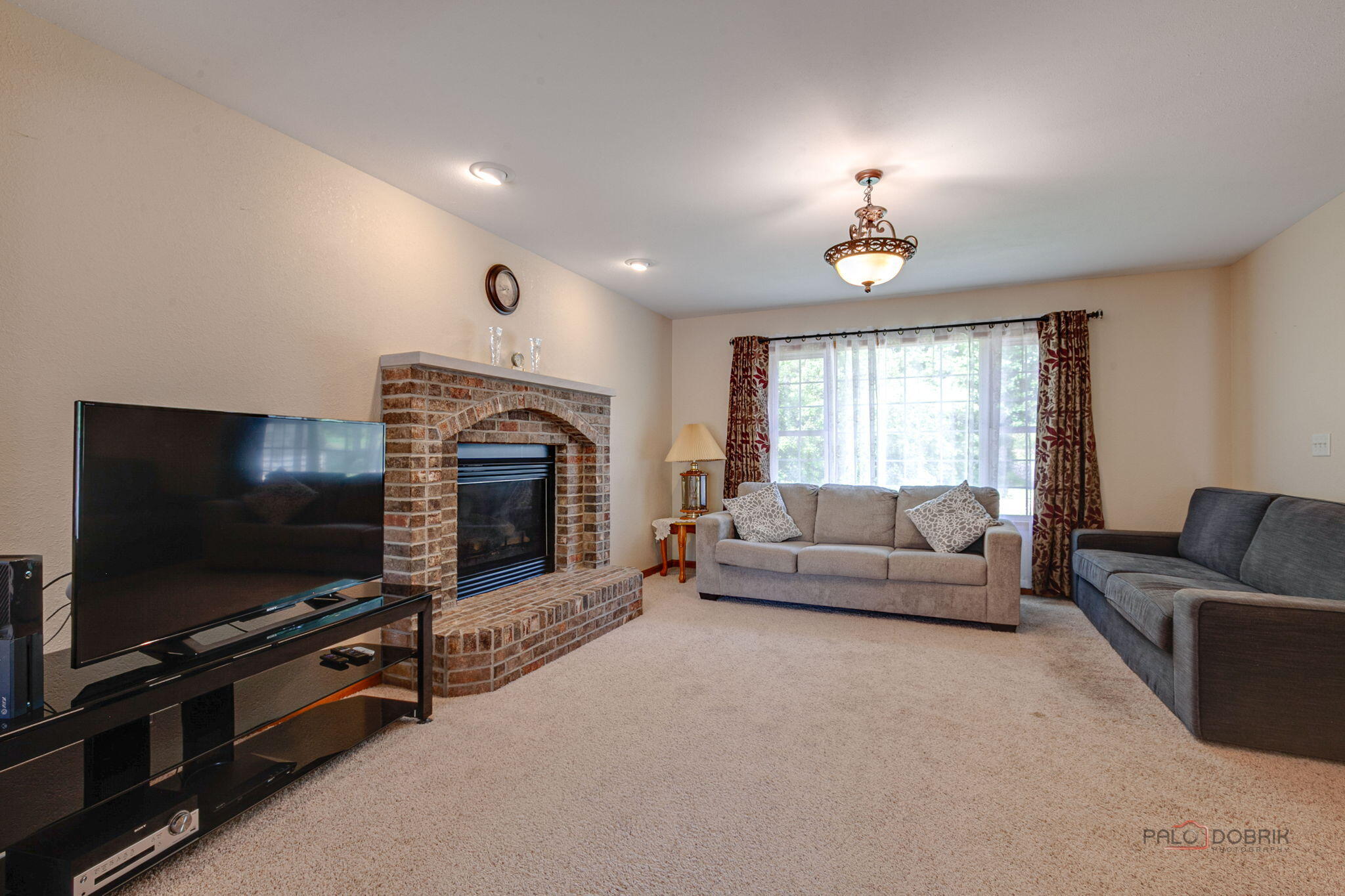 10059 Sheridan Road Pleasant Prairie, WI 53158 - Photo 7 of 35 Another LR View
