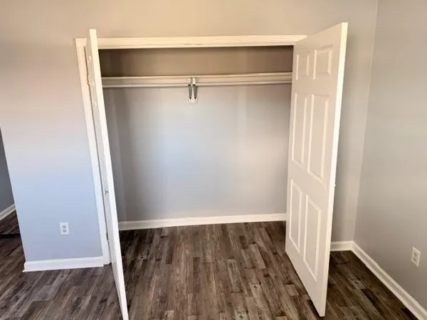 $1,800 | 4850 Lynhuber Drive, New Orleans, LA 70126