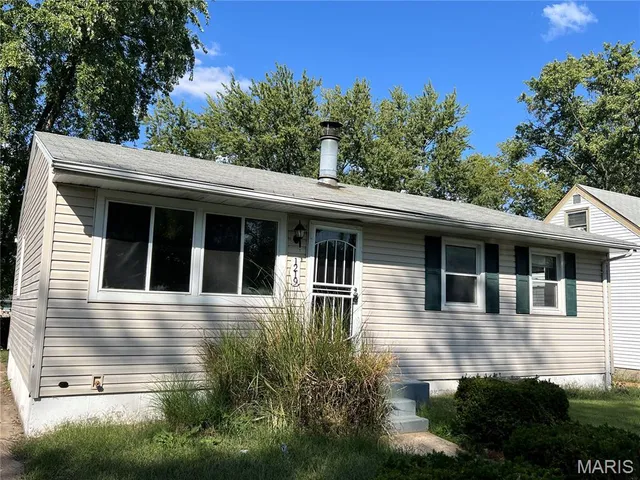 $1,400 | 1219 Walker Avenue, St. Louis, MO 63138