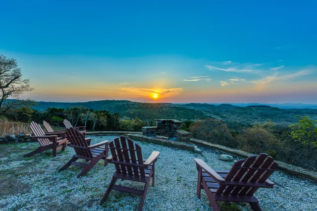 $1,999,999 | 281 Kloster Lane, Blanco, TX 78606