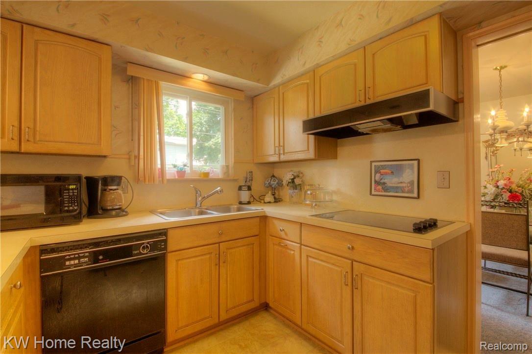 21100 Andover Road Southfield, MI 48076 - Photo 18 of 59 930A0543_4_5.jpg