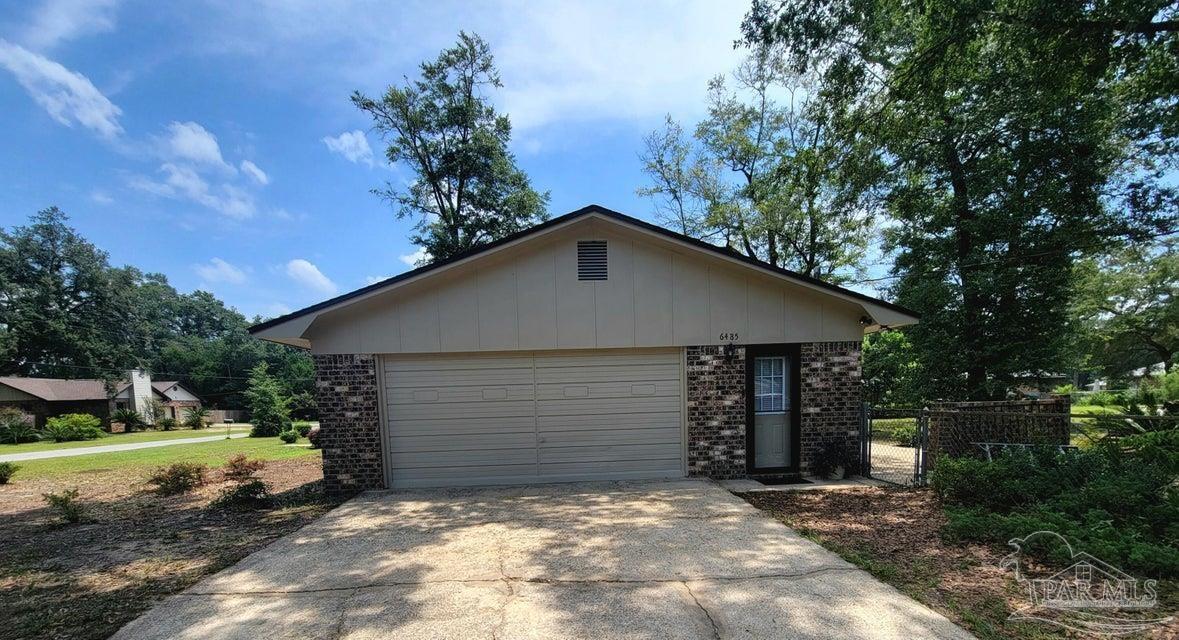 6485 Oakcrest Road Milton, FL 32570 - Photo 7 of 36 Gallery Image 7