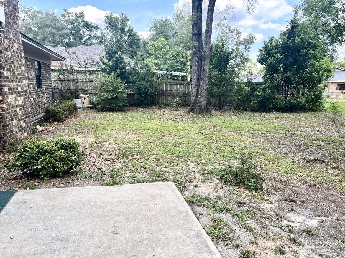 6485 Oakcrest Road Milton, FL 32570 - Photo 9 of 36 Gallery Image 9