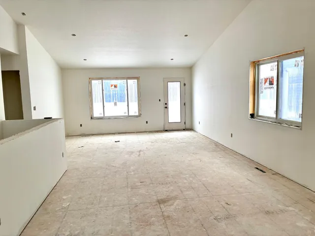 $324,900 | 911 3rd Street East, Wanamingo, MN 55983