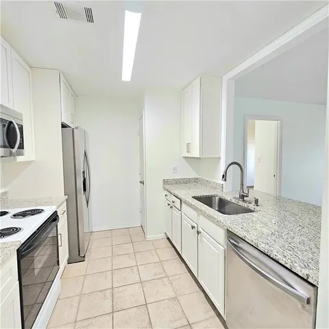 $2,100 | 3655 Habersham Road Northeast, Atlanta, GA 30305