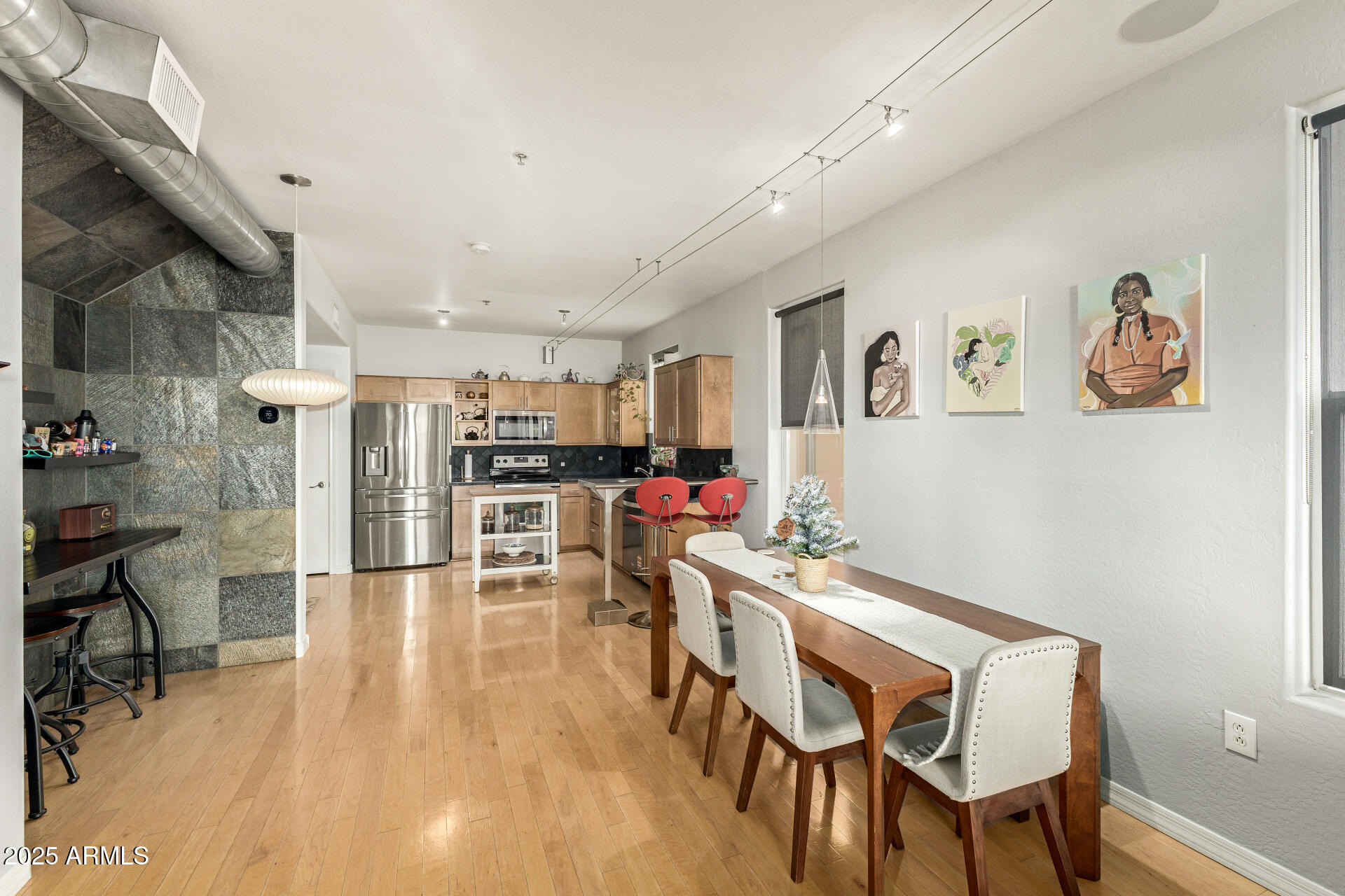 706 East Washington Street, Unit 114 Phoenix, AZ 85034 - Photo 12 of 29 Dining Room