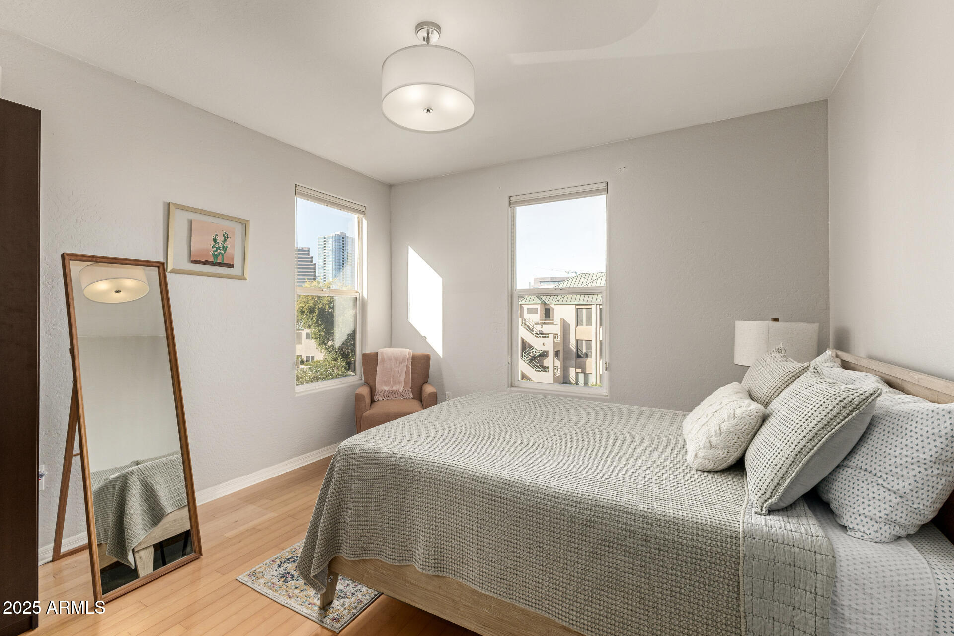 706 East Washington Street, Unit 114 Phoenix, AZ 85034 - Photo 17 of 29 Primary Bedroom