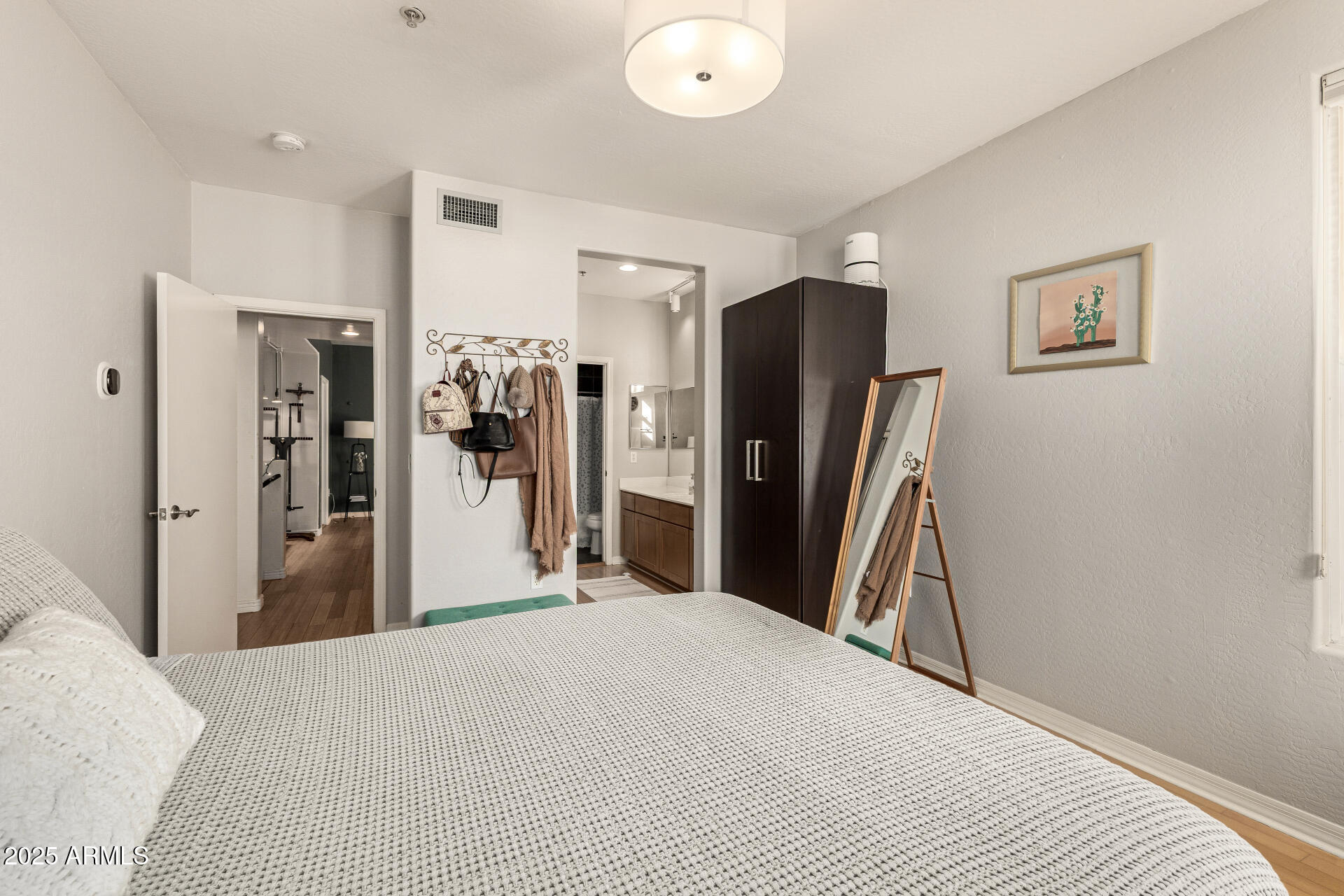 706 East Washington Street, Unit 114 Phoenix, AZ 85034 - Photo 20 of 29 Primary Bedroom