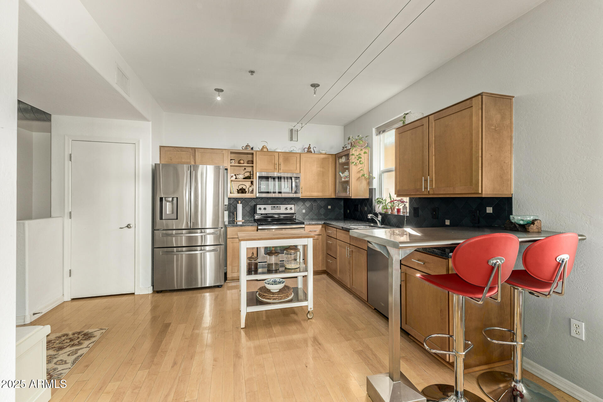 706 East Washington Street, Unit 114 Phoenix, AZ 85034 - Photo 6 of 29 Kitchen