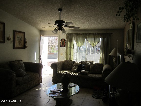 6932 West Merrell Street Phoenix, AZ 85033 - Photo 2 of 9 FAMILY ROOM
