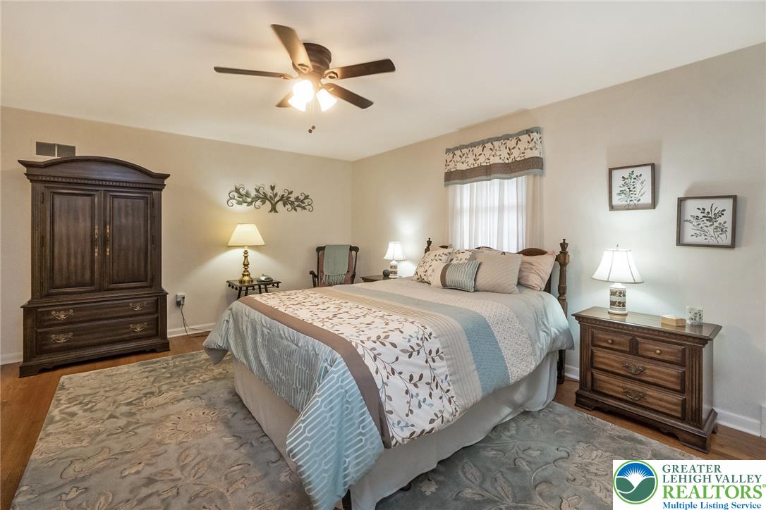 525 Wedgewood Road Bethlehem, PA 18017 - Photo 30 of 61 So very spacious w/ 2 double closets