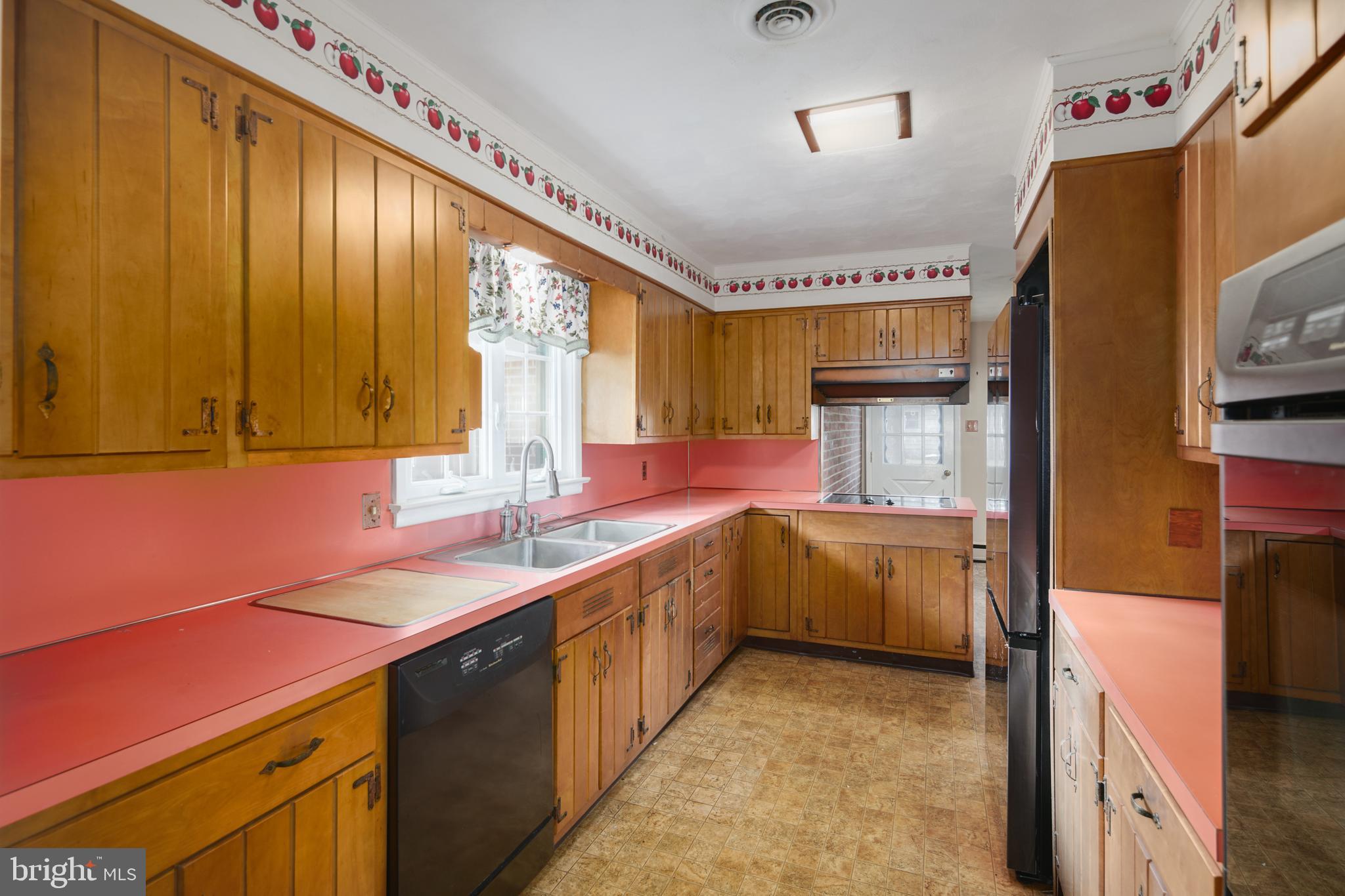 82 Mountainview Road Ewing, NJ 08628 - Photo 11 of 24