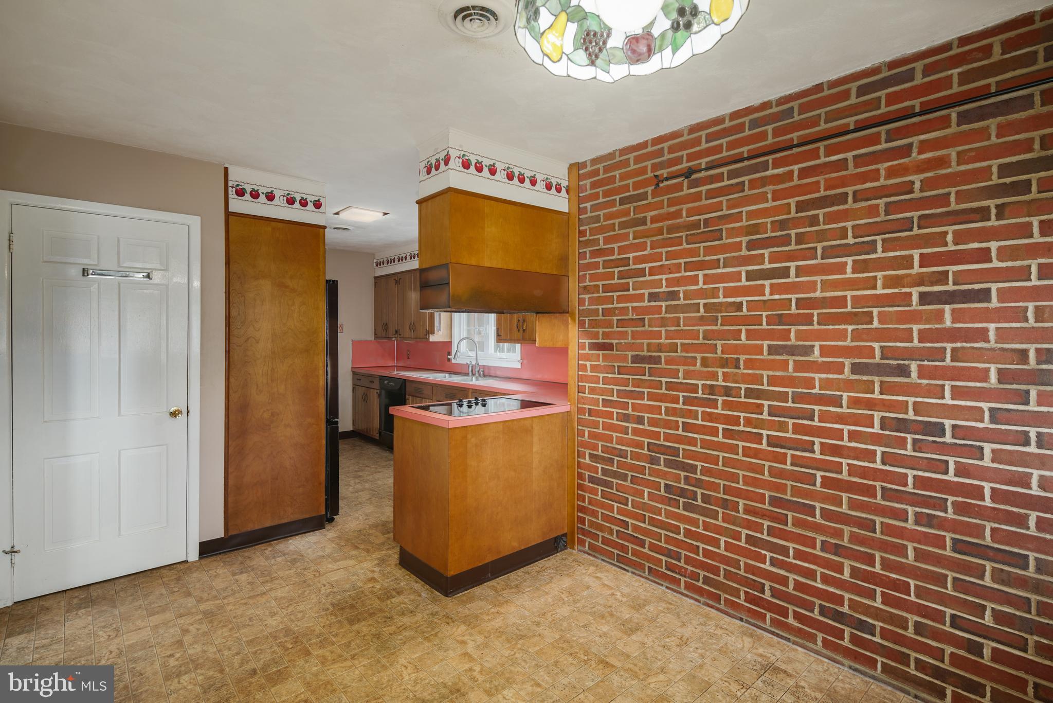 82 Mountainview Road Ewing, NJ 08628 - Photo 13 of 24