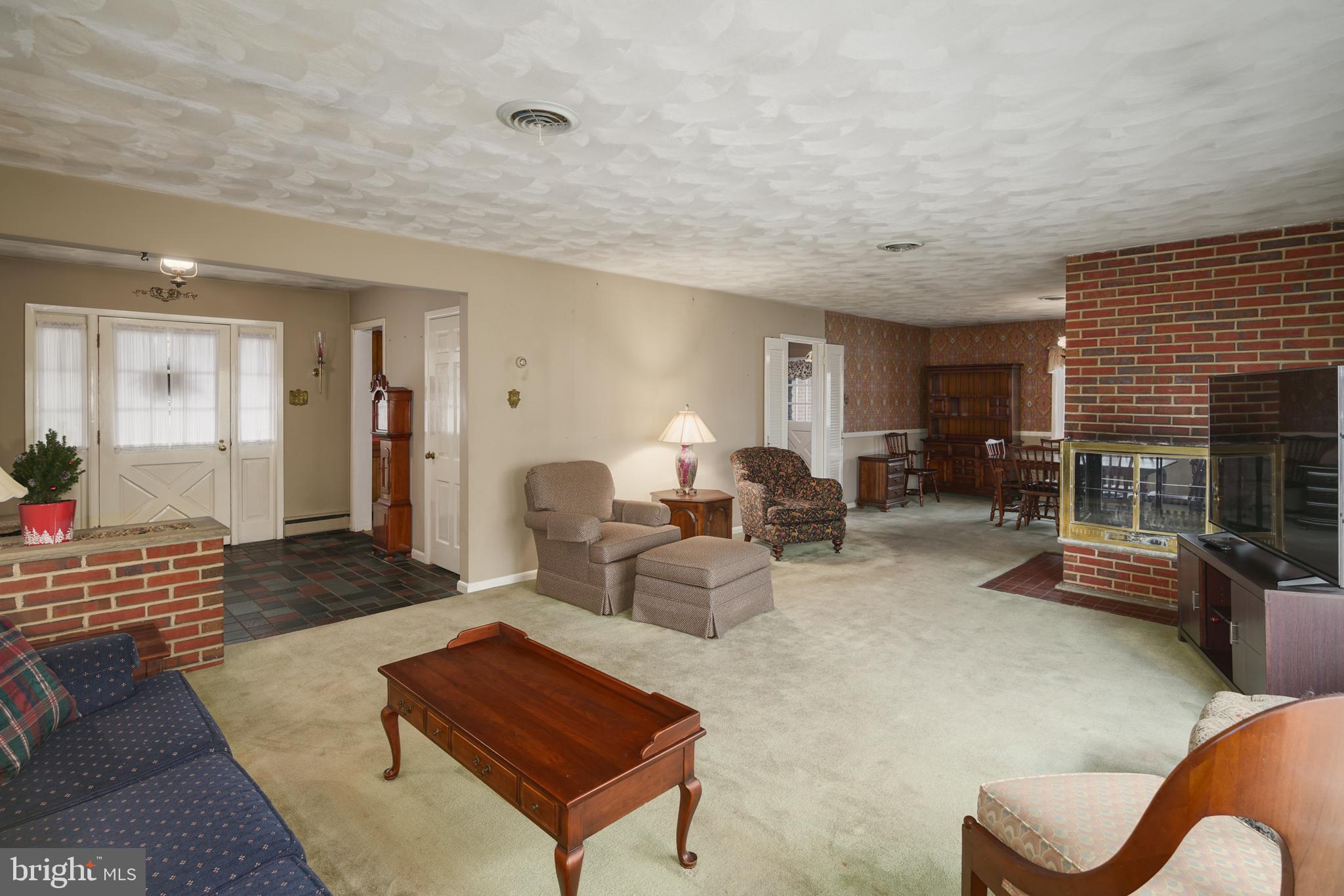 82 Mountainview Road Ewing, NJ 08628 - Photo 7 of 24