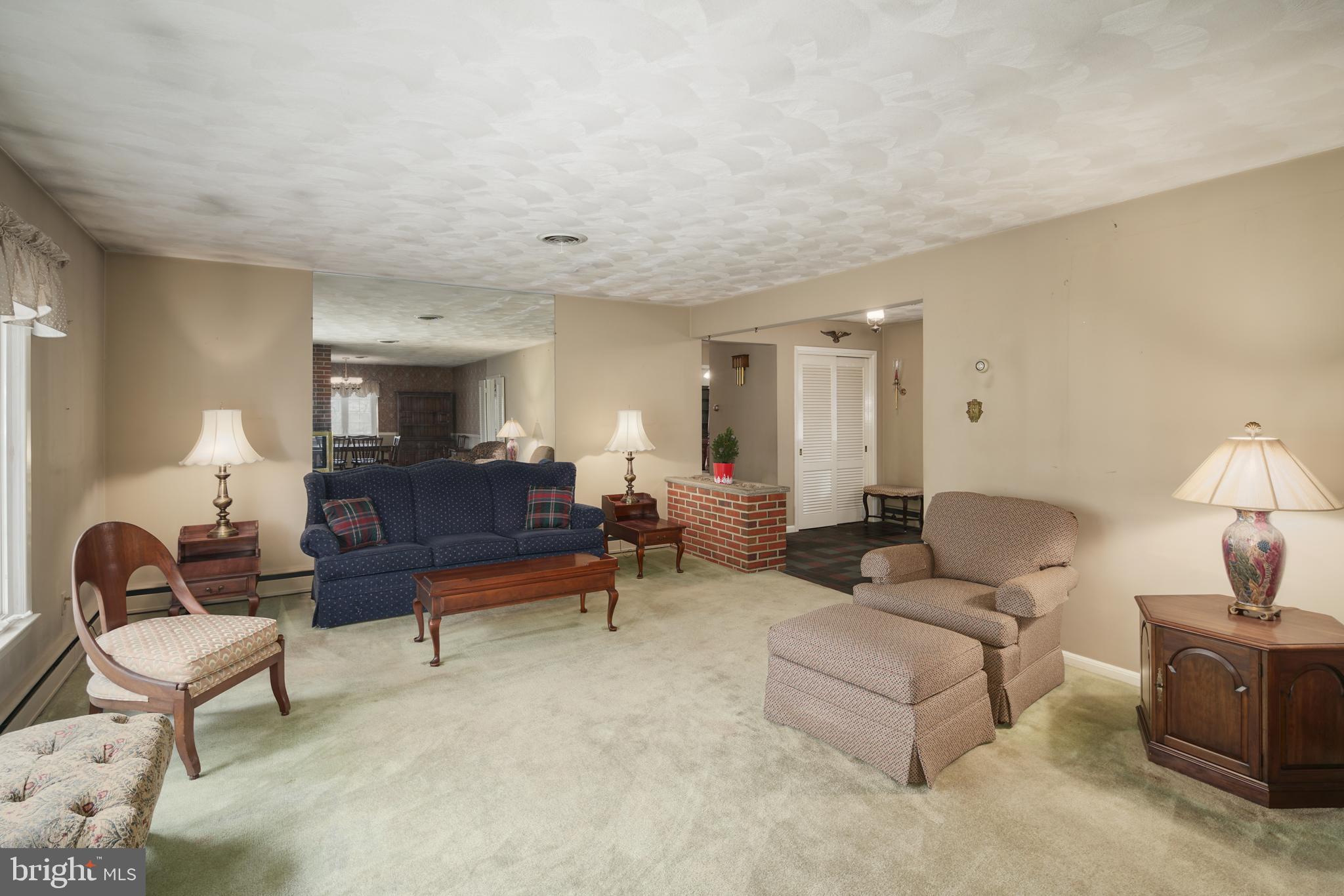 82 Mountainview Road Ewing, NJ 08628 - Photo 9 of 24