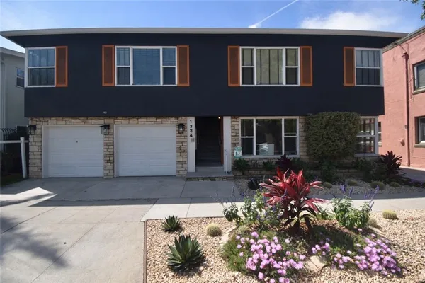 $549,999 | 1334 East 1st Street, Unit 12, Long Beach, CA 90802