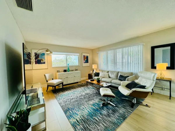 $2,900 | 3201 Northeast 29th Street, Unit 308, Fort Lauderdale, FL 33308