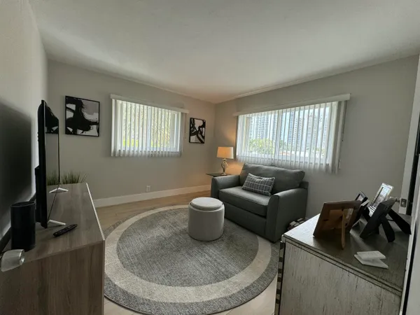 $2,900 | 3201 Northeast 29th Street, Unit 308, Fort Lauderdale, FL 33308