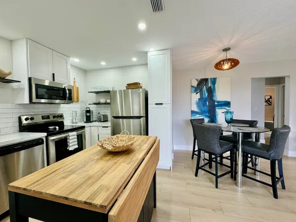 $2,900 | 3201 Northeast 29th Street, Unit 308, Fort Lauderdale, FL 33308