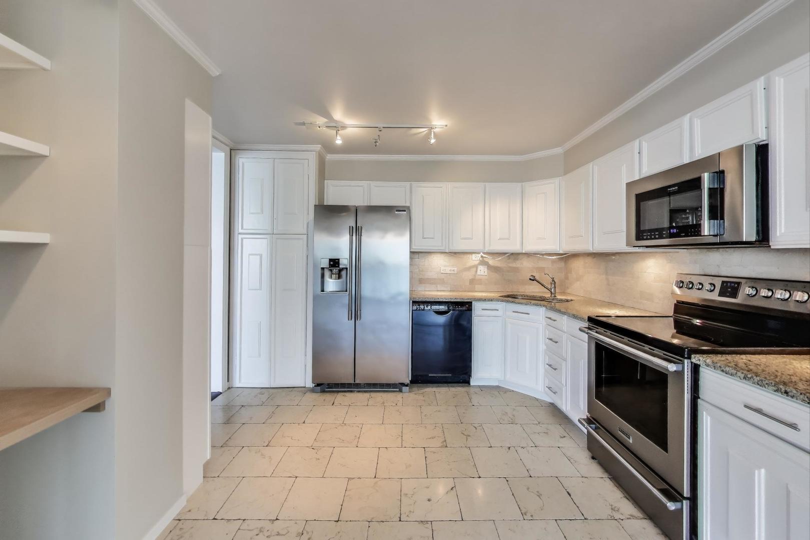 1500 Sheridan Road, Unit 9L Wilmette, IL 60091 - Photo 7 of 22 Gallery Image 7