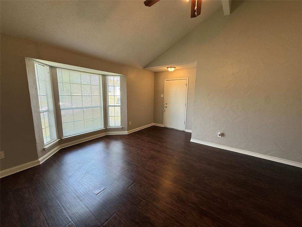 1330 Planters Road Mesquite, TX 75149 - Photo 5 of 28
